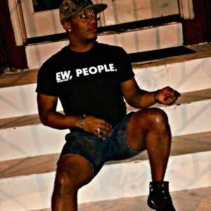 Meet your Posher, Esco